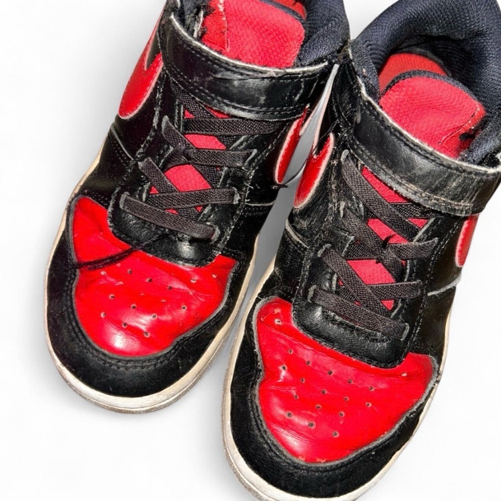 Nike Kids Black and Red Sneakers - Picture 2 of 4